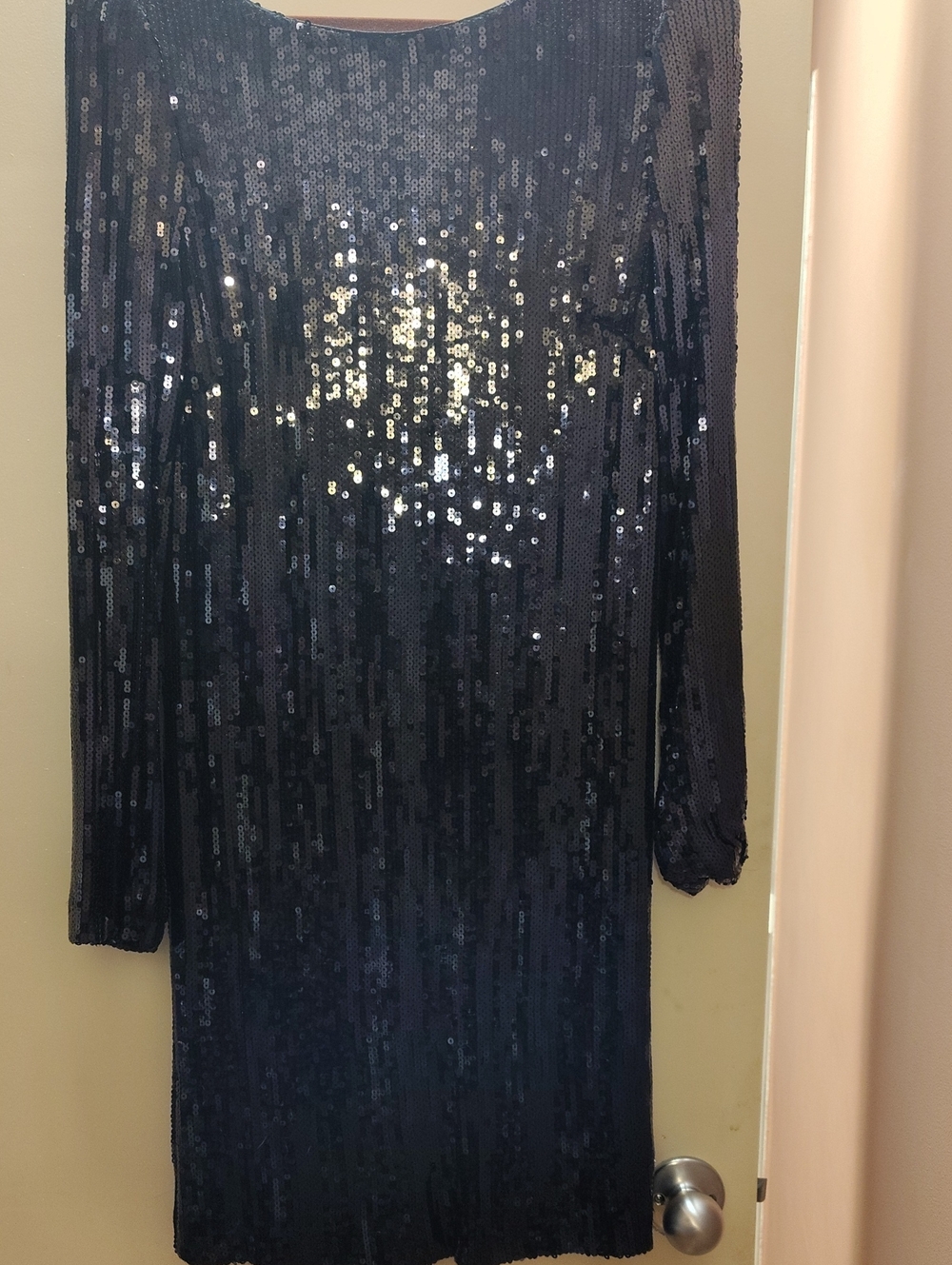 AIDAN MATTOX SHORT V-BACK SEQUINS DRESS 10
